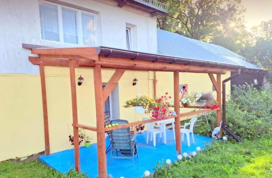 Agroturystyka Przy Rajskim Sadzie Nowy Berezów Exterior foto